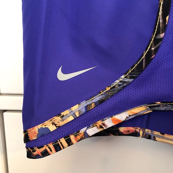 Women’s Nike Tempo Shorts - XS - NEW WITH TAGS - Picture 3 of 7